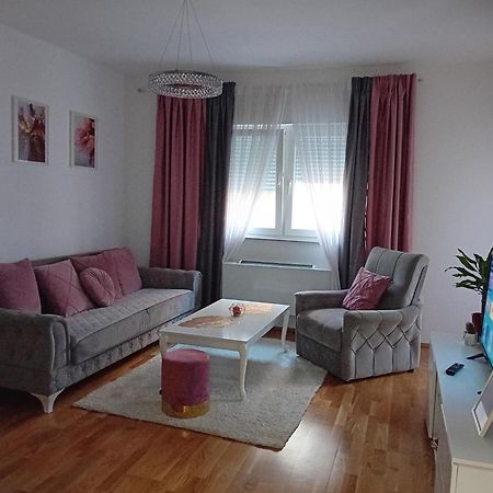 Skyline Apartment Биелина Экстерьер фото